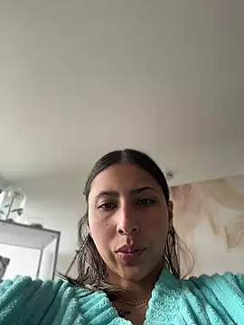 Snapshot of Ameellie chatting on April 2026 02:45:02 PM Ameellie online show from April 2026 02:45:02 PM