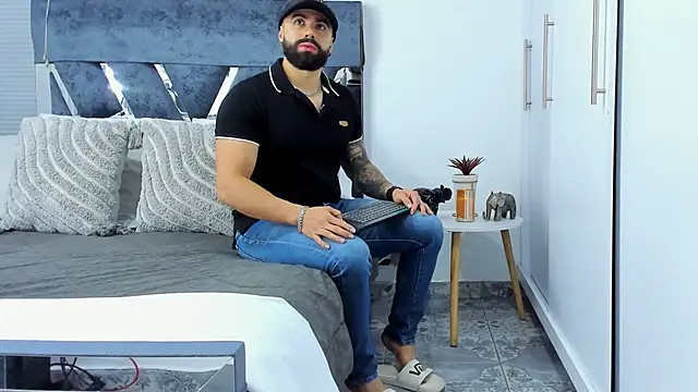 Zack Froone online show from December 2025 12:25:02 PM