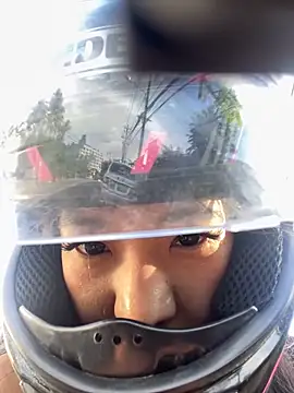 yoonipooni online show from December 2024 09:35:01 AM