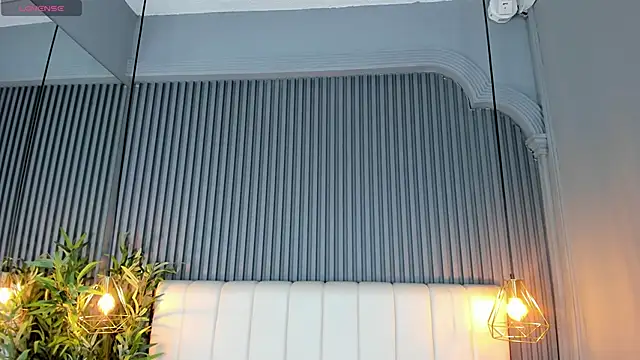 Snapshot of SaraRiley chatting on November 2025 10:31:01 PM SaraRiley online show from November 2025 10:31:01 PM