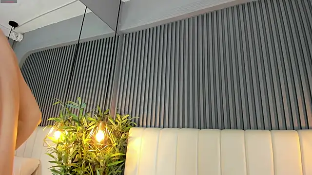 Snapshot of SaraRiley chatting on December 2025 10:36:01 PM SaraRiley online show from December 2025 10:36:01 PM