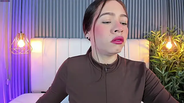 Snapshot of SaraRiley chatting on December 2025 10:50:01 PM SaraRiley online show from December 2025 10:50:01 PM