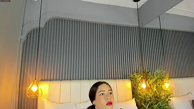 Snapshot of SaraRiley chatting on December 2025 10:40:01 PM SaraRiley online show from December 2025 10:40:01 PM