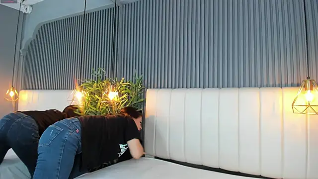 Snapshot of SaraRiley chatting on January 2026 10:45:01 PM SaraRiley online show from January 2026 10:45:01 PM