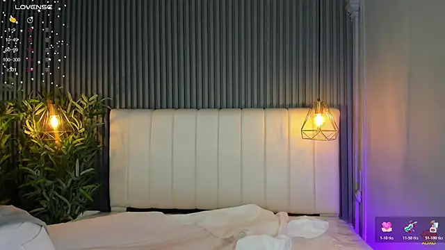 Snapshot of SaraRiley chatting on January 2026 10:48:02 PM SaraRiley online show from January 2026 10:48:02 PM