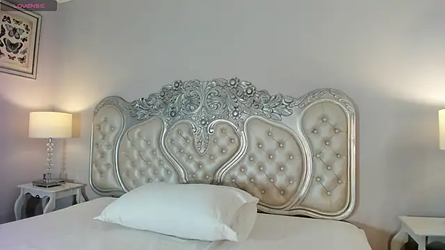 Snapshot of SaraRiley chatting on February 2026 10:54:02 PM SaraRiley online show from February 2026 10:54:02 PM