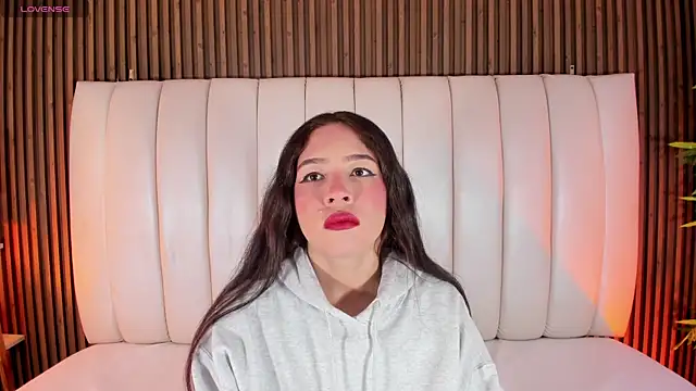 Snapshot of SaraRiley chatting on February 2026 10:53:01 PM SaraRiley online show from February 2026 10:53:01 PM