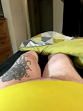 Snapshot of chatting on November 2025 09:14:02 PM online show from November 2025 09:14:02 PM