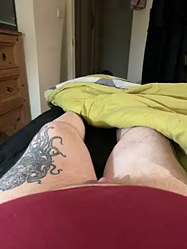 Snapshot of chatting on November 2025 09:28:01 PM online show from November 2025 09:28:01 PM