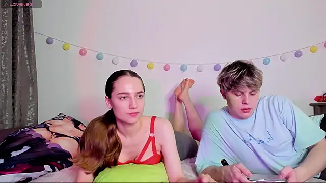 Emily and Ilumi online show from December 2024 12:25:01 AM