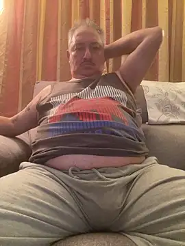 Snapshot of Russirayu chatting on May 2026 10:17:02 PM Russirayu online show from May 2026 10:17:02 PM