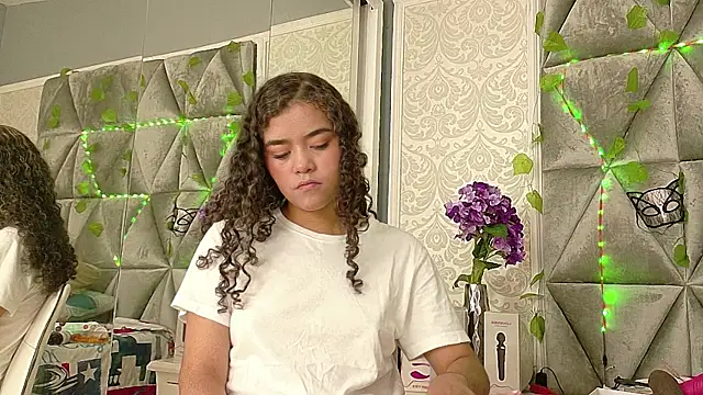 Angela lovee online show from September 2025 12:49:02 PM