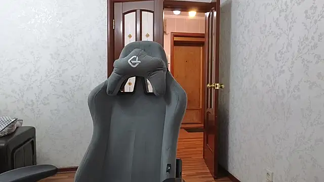 Snapshot of Nelly_Fischer chatting on January 2025 01:37:02 PM Nelly Fischer online show from January 2025 01:37:02 PM