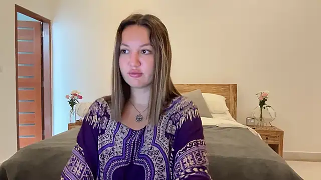 Snapshot of Nelly_Fischer chatting on September 2025 01:09:01 AM Nelly Fischer online show from September 2025 01:09:01 AM