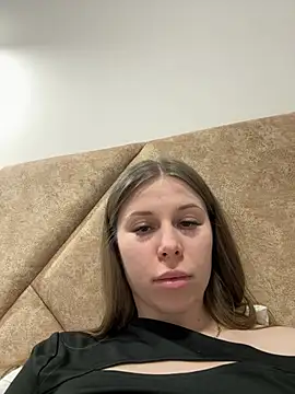 MilissaSee online show from March 2025 04:01:01 PM