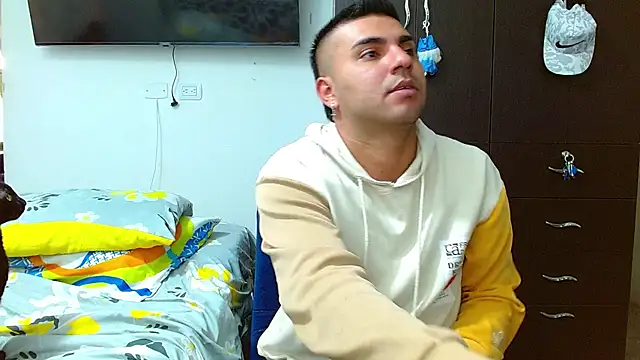 2ScarletandRyan8 online show from December 2024 01:09:02 PM