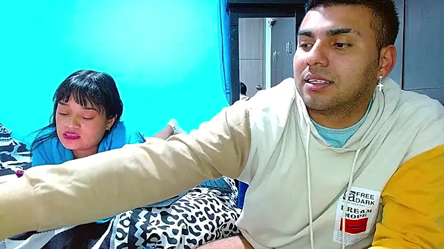 Snapshot of 2ScarletandRyan8 chatting on January 2025 01:09:01 PM 2ScarletandRyan8 online show from January 2025 01:09:01 PM