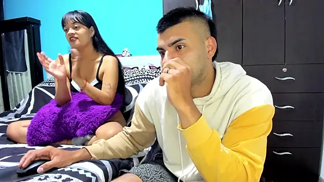 Snapshot of 2ScarletandRyan8 chatting on October 2025 10:04:01 AM 2ScarletandRyan8 online show from October 2025 10:04:01 AM