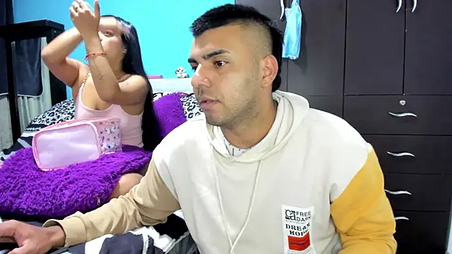 Snapshot of 2ScarletandRyan8 chatting on October 2025 10:03:02 AM 2ScarletandRyan8 online show from October 2025 10:03:02 AM