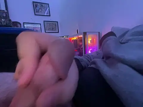 Snapshot of HardlyaBrigade chatting on February 2026 10:41:01 PM HardlyaBrigade online show from February 2026 10:41:01 PM