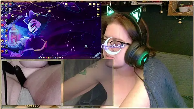 Snapshot of CryptidIndrid chatting on February 2025 03:40:01 AM CryptidIndrid online show from February 2025 03:40:01 AM