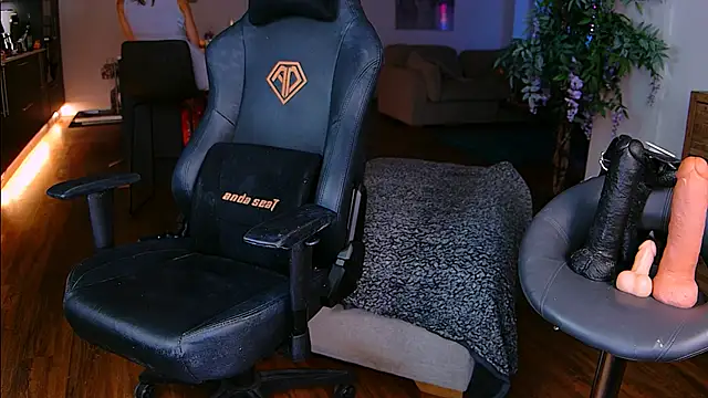 GoddessElizabethX online show from April 2026 06:46:01 PM