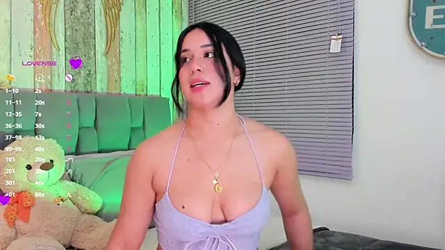 Snapshot of Gigi-bom chatting on March 2025 12:18:02 AM Gigi-bom online show from March 2025 12:18:02 AM