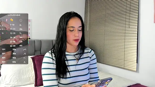 Snapshot of Gigi-bom chatting on November 2025 12:09:02 AM Gigi-bom online show from November 2025 12:09:02 AM