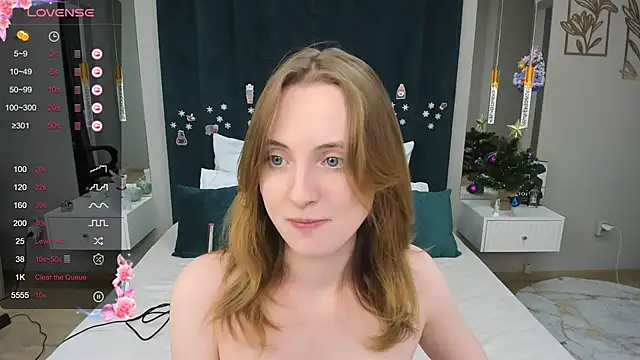 Snapshot of Cowell_Adelina chatting on January 2025 10:17:02 PM Cowell Adelina online show from January 2025 10:17:02 PM