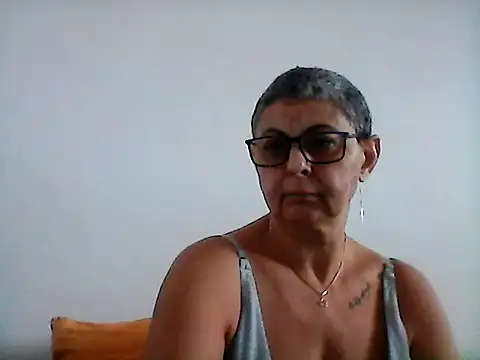 Snapshot of roseblak42 chatting on February 2025 11:21:02 AM roseblak42 online show from February 2025 11:21:02 AM