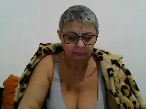 Snapshot of roseblak42 chatting on February 2025 06:35:02 PM roseblak42 online show from February 2025 06:35:02 PM