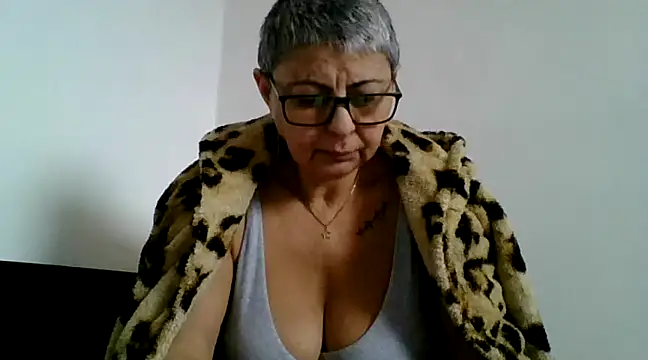 Snapshot of roseblak42 chatting on February 2025 10:21:01 AM roseblak42 online show from February 2025 10:21:01 AM