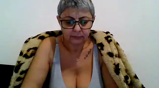 Snapshot of roseblak42 chatting on March 2025 03:38:02 PM roseblak42 online show from March 2025 03:38:02 PM