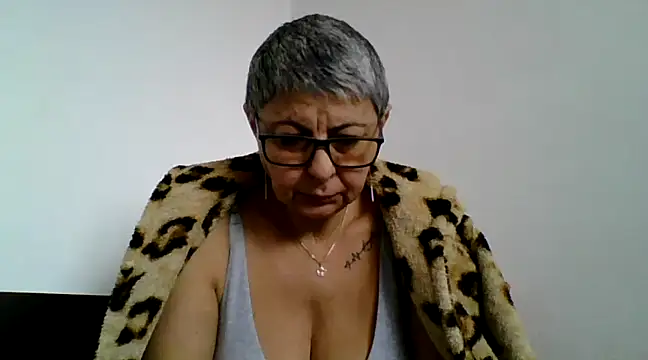 Snapshot of roseblak42 chatting on March 2025 09:10:02 AM roseblak42 online show from March 2025 09:10:02 AM