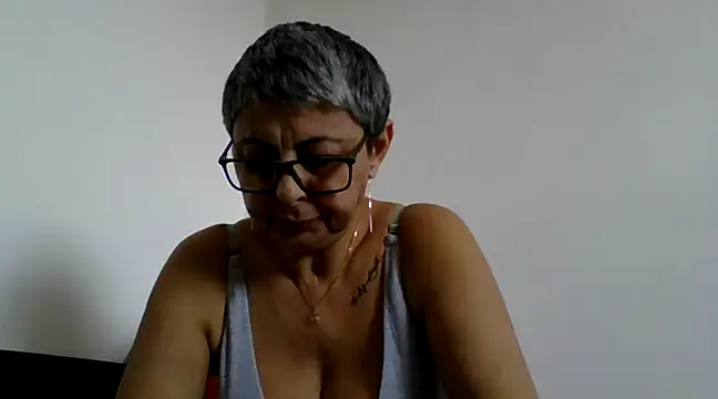 Snapshot of roseblak42 chatting on March 2025 09:32:02 AM roseblak42 online show from March 2025 09:32:02 AM