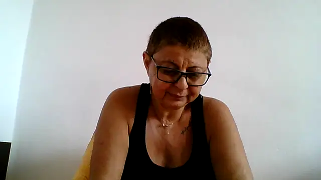 Snapshot of roseblak42 chatting on September 2025 11:10:02 AM roseblak42 online show from September 2025 11:10:02 AM