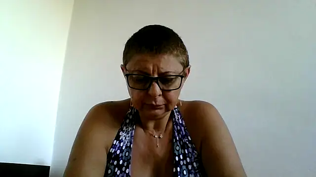 Snapshot of roseblak42 chatting on September 2025 03:35:02 PM roseblak42 online show from September 2025 03:35:02 PM