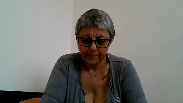 roseblak42 online show from January 2026 09:23:02 AM