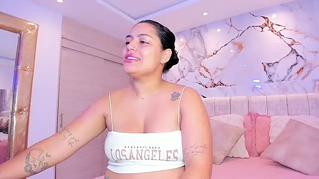 kiana cream online show from December 2025 02:55:01 PM