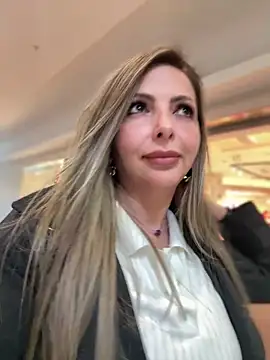  Abril-Office1 online show from January 2026 06:10:02 PM