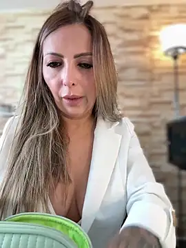  Abril-Office1 online show from April 2026 03:23:01 PM