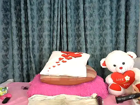 Pretty-shally online show from March 2025 12:47:01 AM