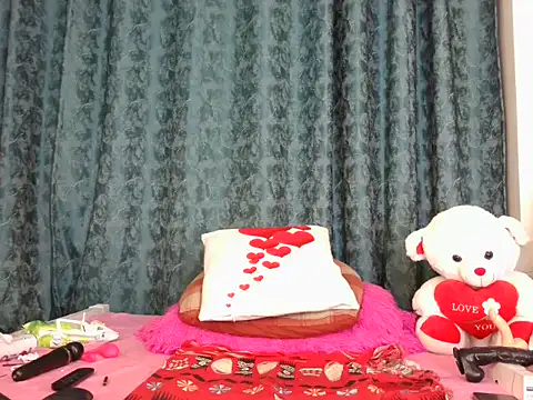 Pretty-shally online show from March 2025 11:23:01 PM