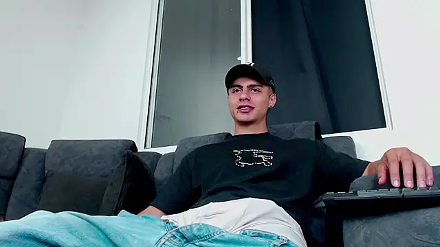 Stiven CL online show from September 2025 01:55:02 PM