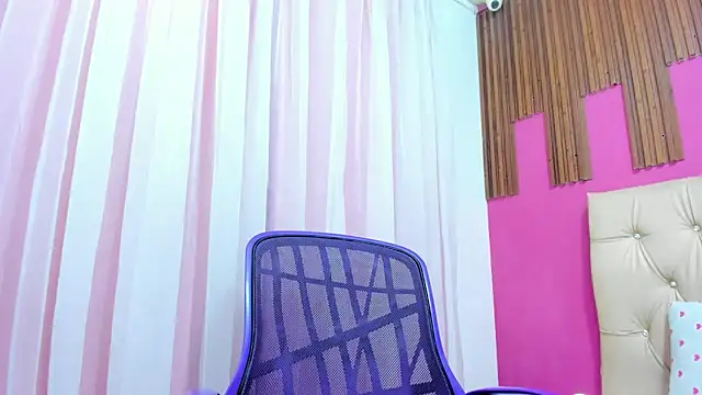 SofiaSexy  online show from December 2025 12:21:01 PM