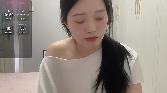 Snapshot of rose-u chatting on November 2025 01:55:02 AM rose-u online show from November 2025 01:55:02 AM