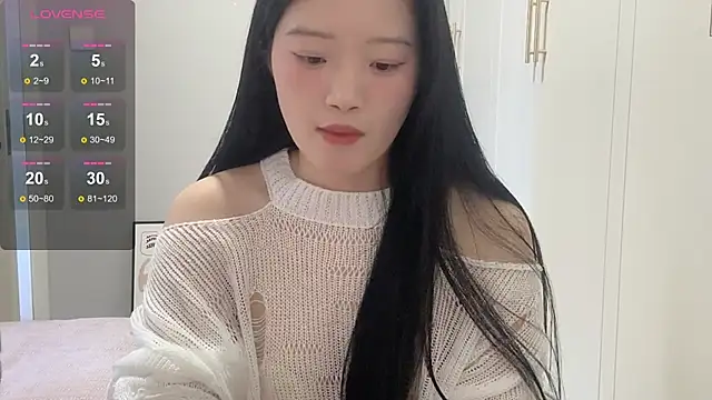 Snapshot of rose-u chatting on November 2025 02:06:01 AM rose-u online show from November 2025 02:06:01 AM