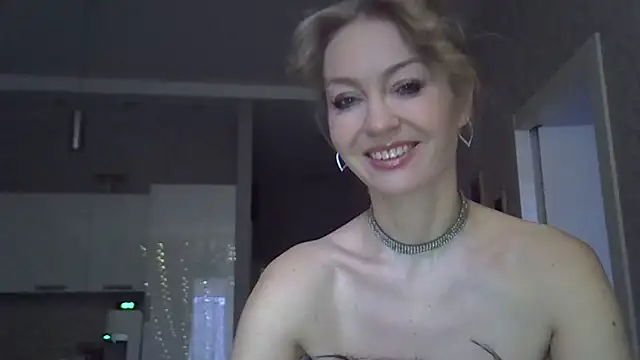 ZarinaSwift online show from December 2025 04:41:02 AM
