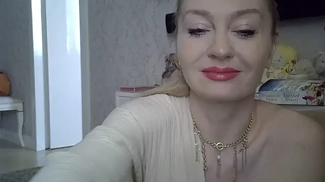 ZarinaSwift online show from February 2026 06:24:01 AM
