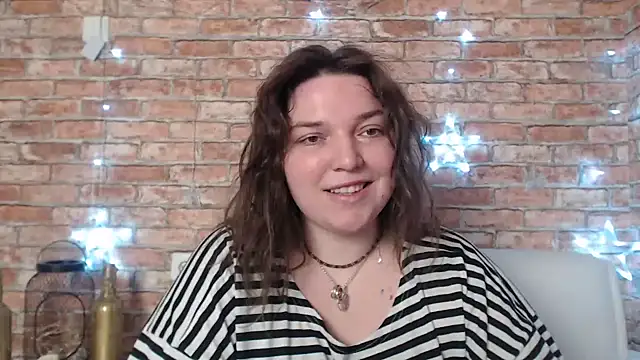 Amelia Kiss  online show from January 2025 12:57:01 AM